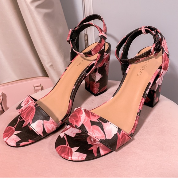 Le Chateau Heels - Picture 1 of 4